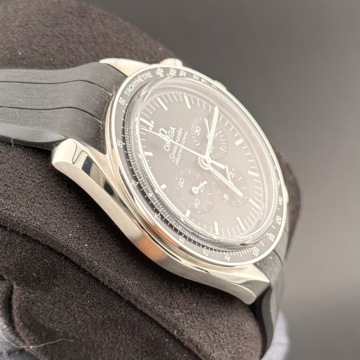 Omega Speedmaster Professional Moonwatch Sapphire Sandwich 310.30.42.50.01.002