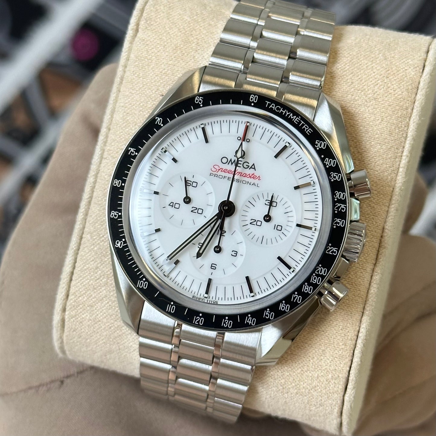 NEW Omega Speedmaster Moonwatch WHITE Dial 310.30.42.50.04.001