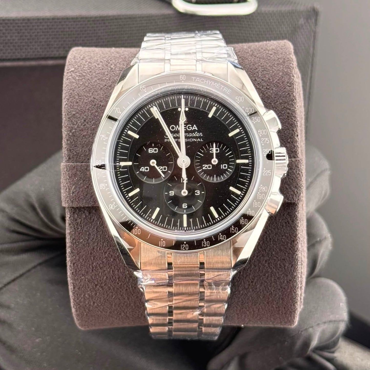 NEW Omega Speedmaster Professional Moonwatch Sapphire 310.30.42.50.01.002