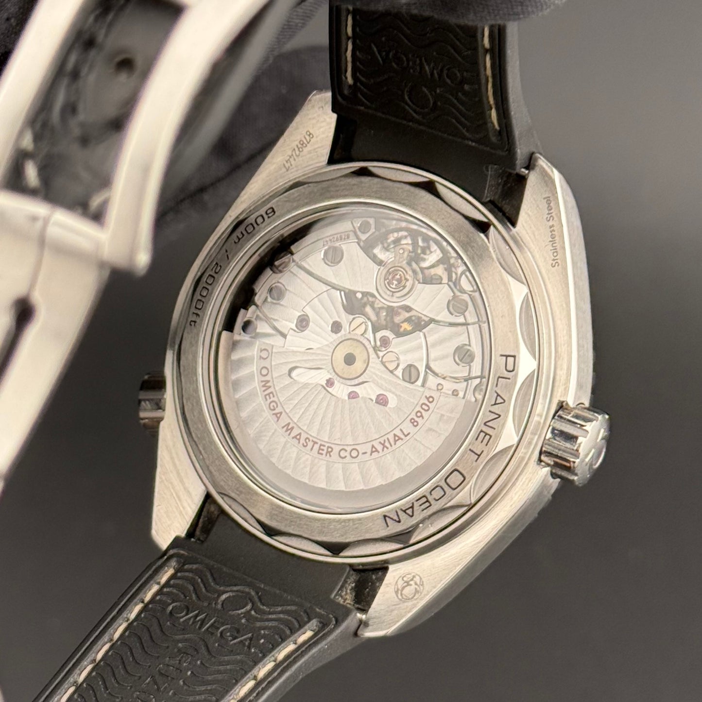 Omega Seamaster Planet Ocean 600m GMT Oreo 215.30.44.22.01.001