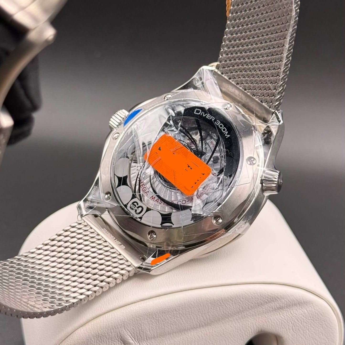 NEW Omega Seamaster Diver 007 James Bond 60th Anniversary Edition 210.30.42.20.03.002