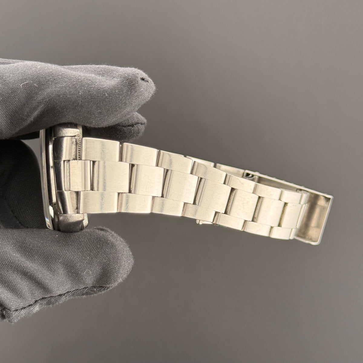 Rolex Oyster Perpetual Date 15200