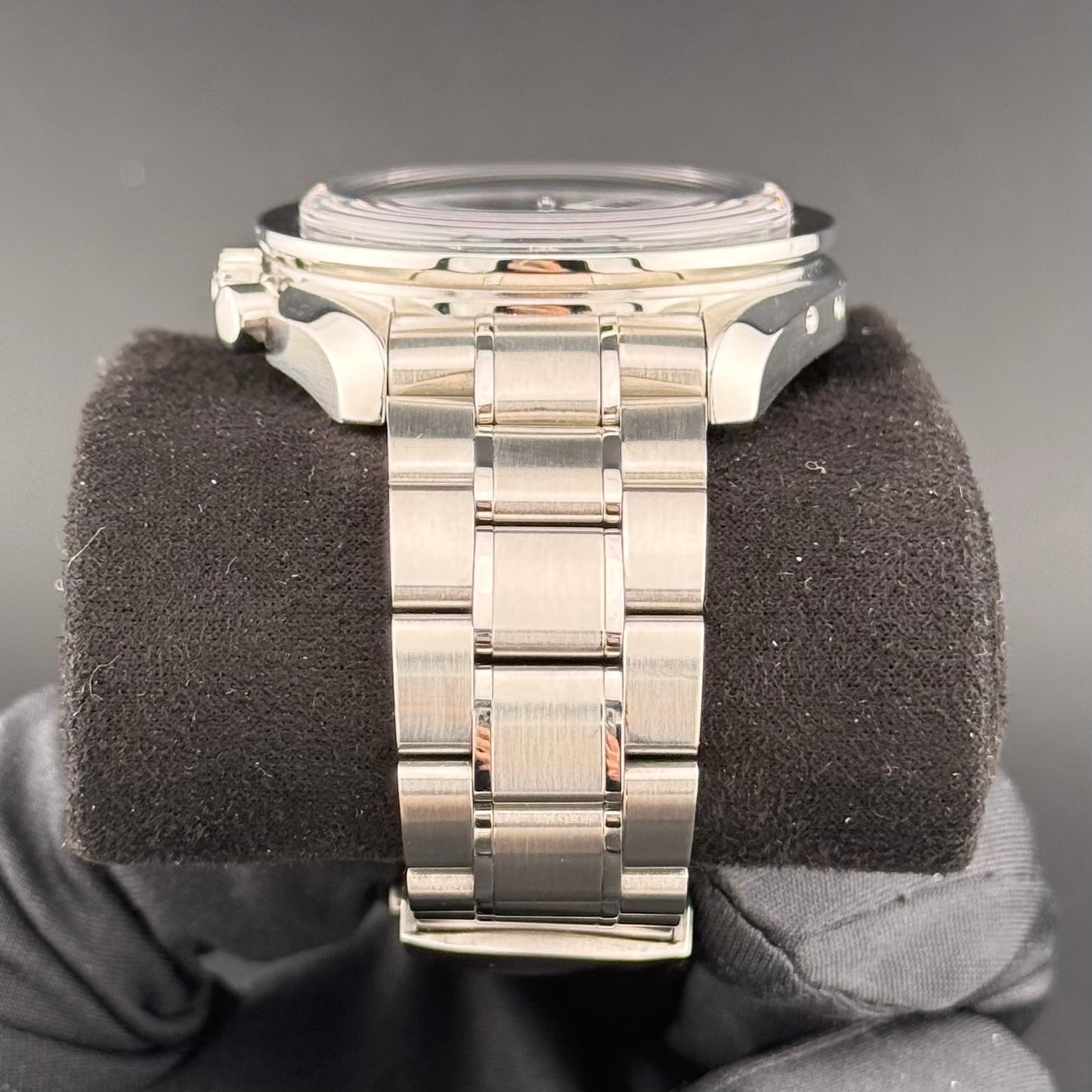 Omega Speedmaster Moonphase 311.30.44.32.01.001