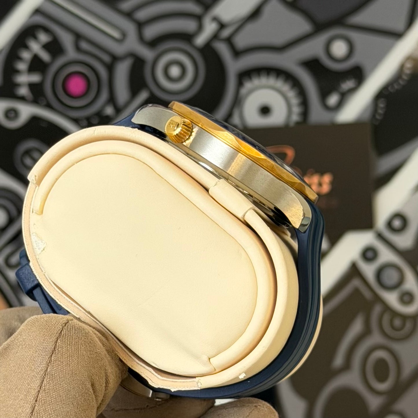 Omega Seamaster Diver Yellow Gold 210.22.42.20.03.001