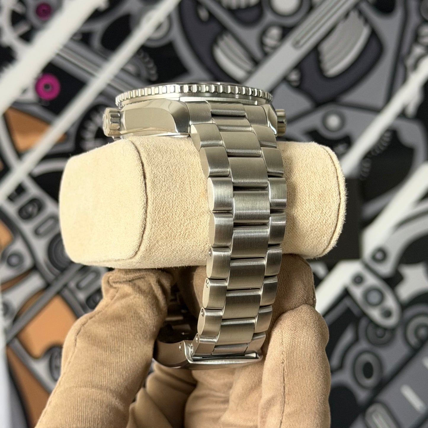 Omega Seamaster GMT Oreo 215.30.44.22.01.001