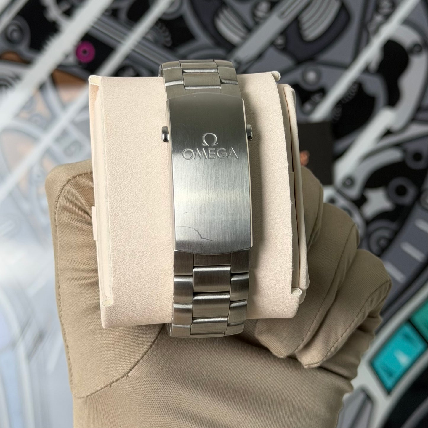 Omega Seamaster Planet Ocean 215.30.46.51.99.001