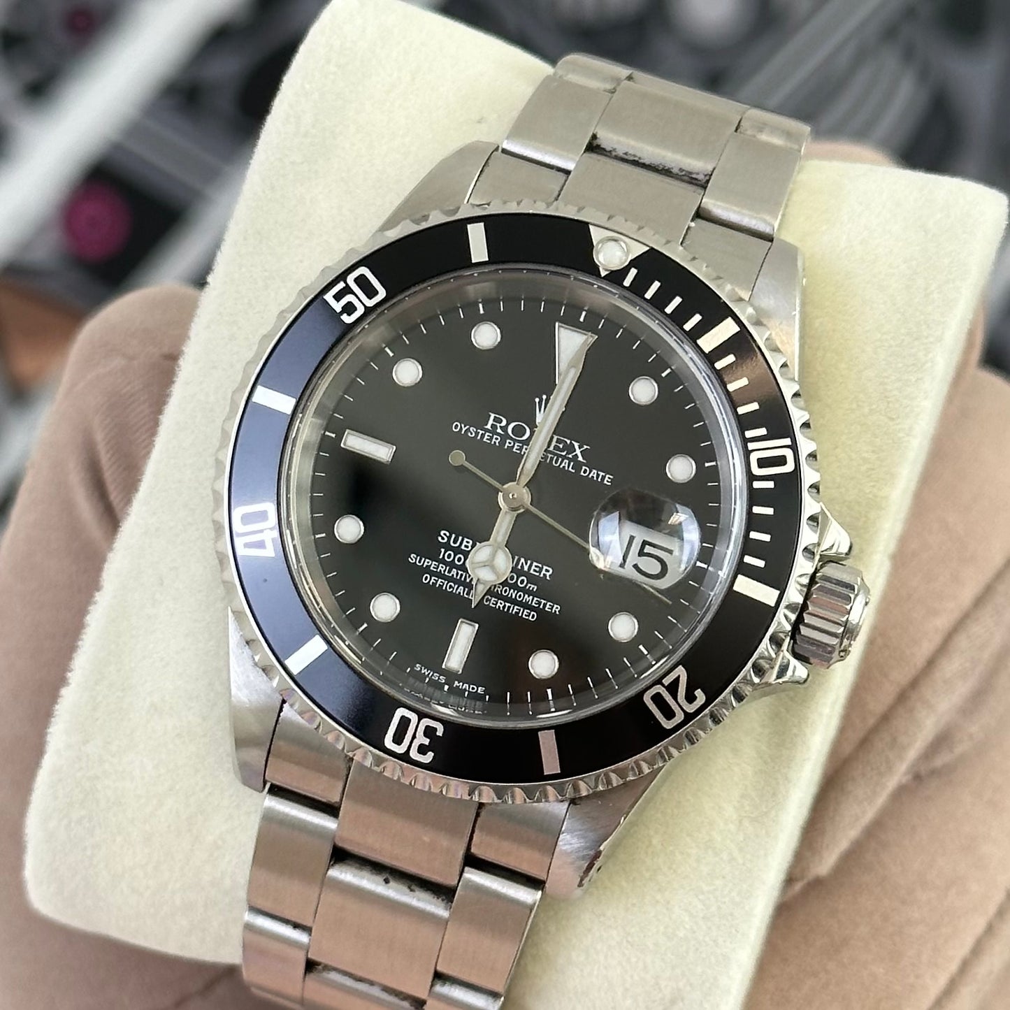 Rolex Submariner Date 16610