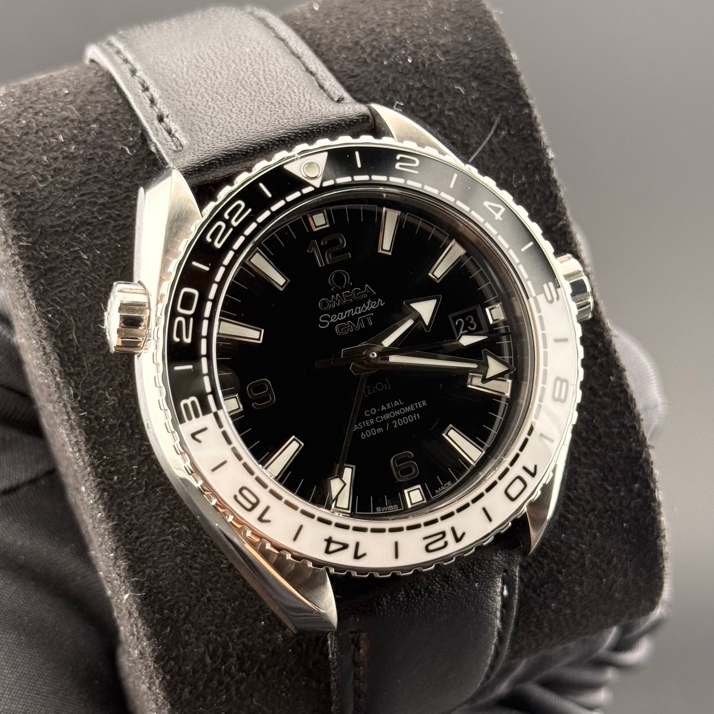 Omega Seamaster Planet Ocean GMT 215.33.44.22.01.001