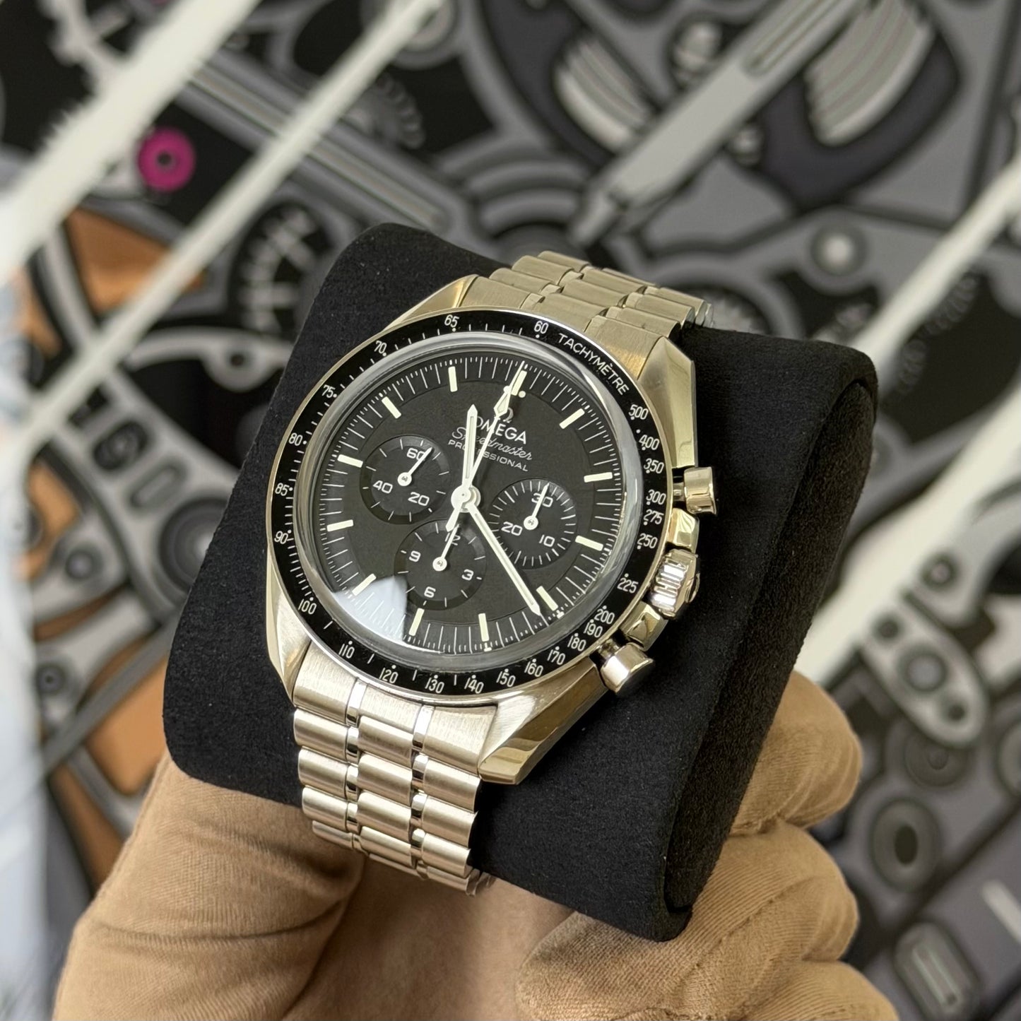 Omega Moonwatch Speedmaster Sapphire 310.30.42.50.01.002