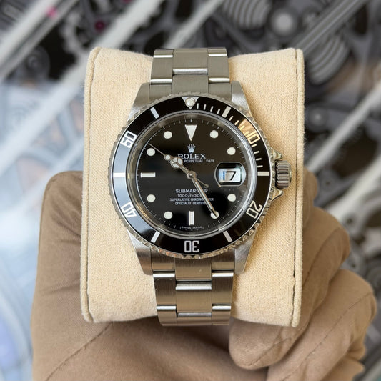 Rolex Submariner Date 16610