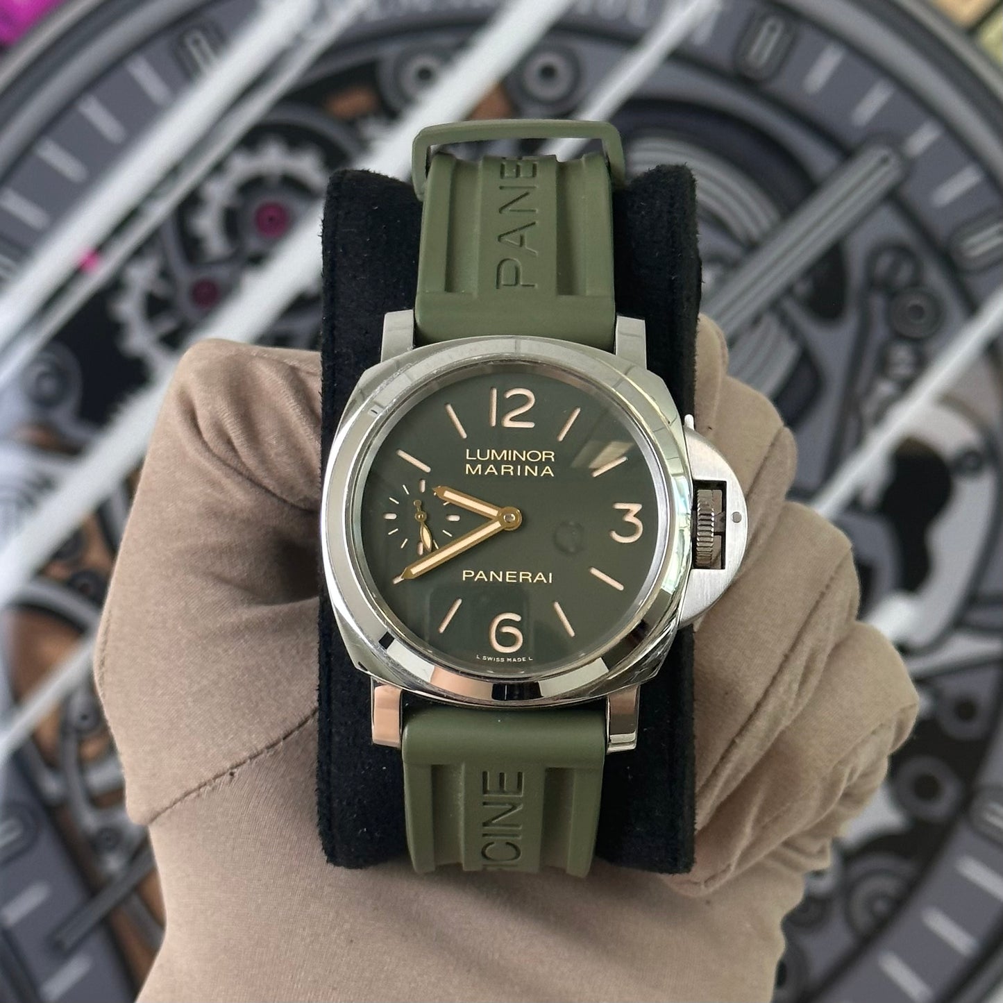 Panerai Luminor Marina 8 Days “Last One for Paneristi” PAM00911