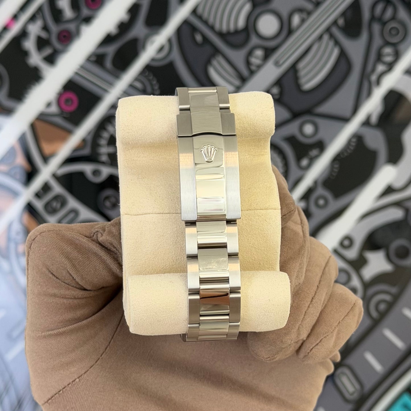 Rolex DJ41 Green Smooth Oyster  126300 (2025)