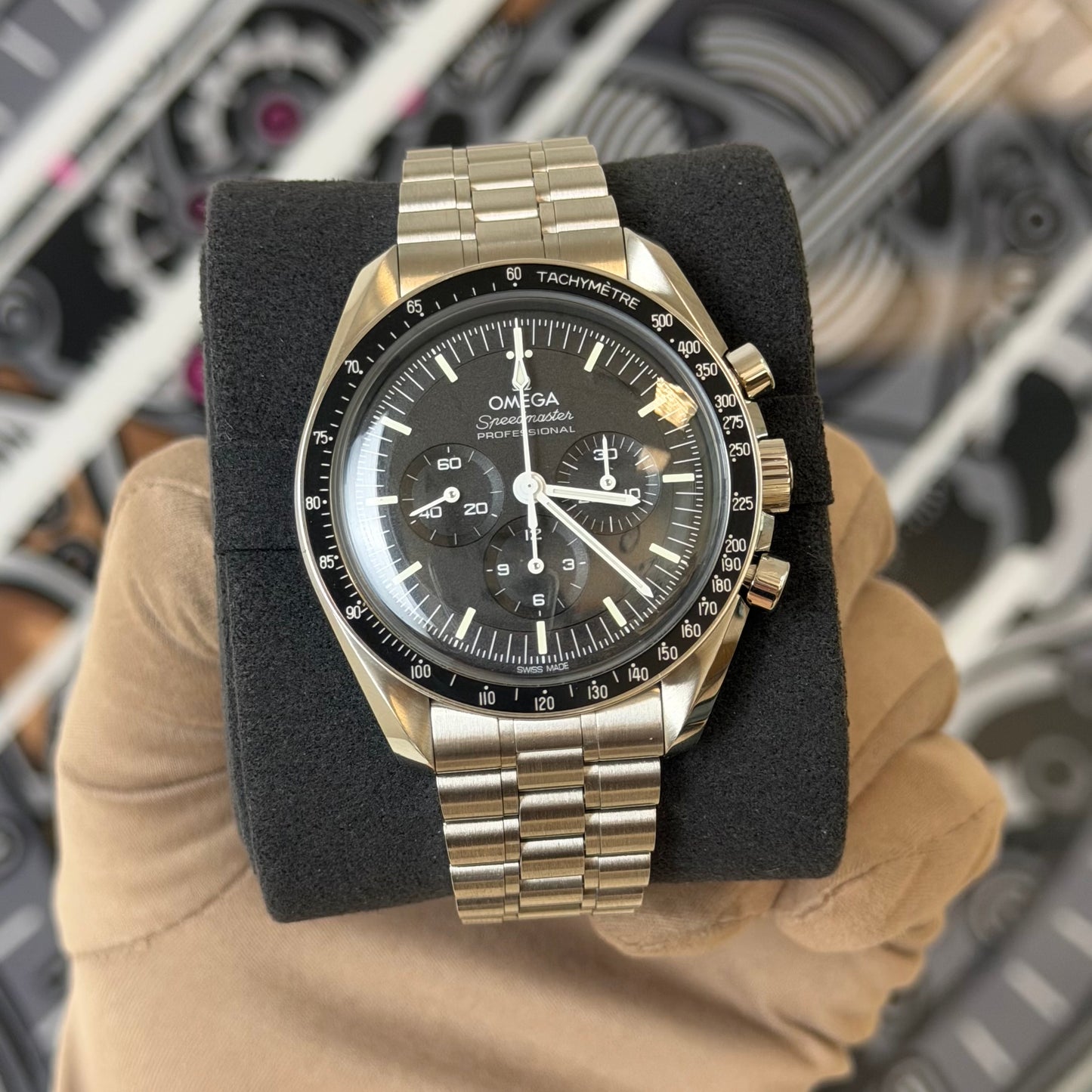 Omega Speedmaster Moonwatch Hesalite 310.30.42.50.01.001