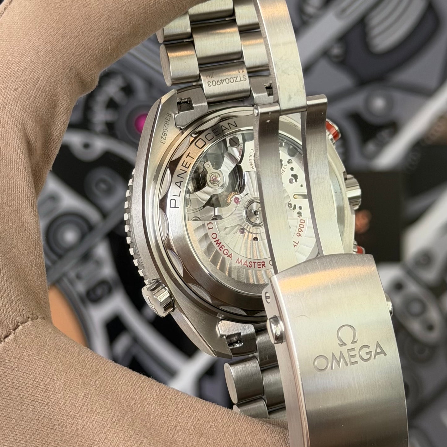 Omega Seamaster Planet Ocean 215.30.46.51.99.001