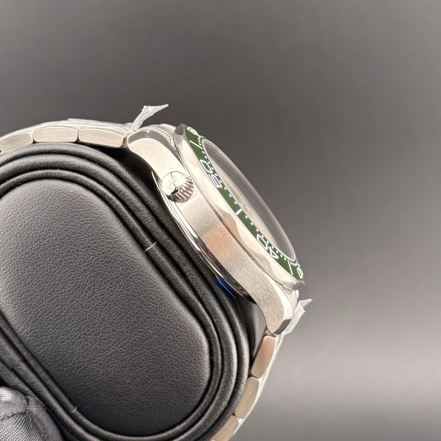 NEW Omega Seamaster Diver 300m Seaweed 210.30.42.20.10.001