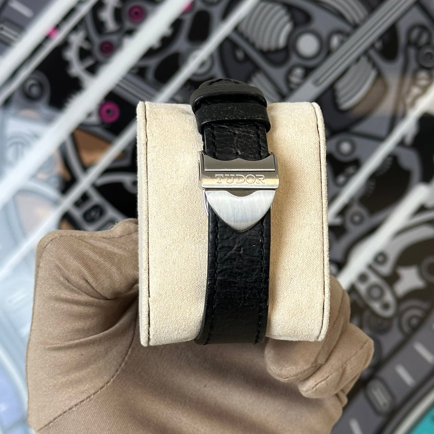 Tudor Black Bay Red Smiley 79220R