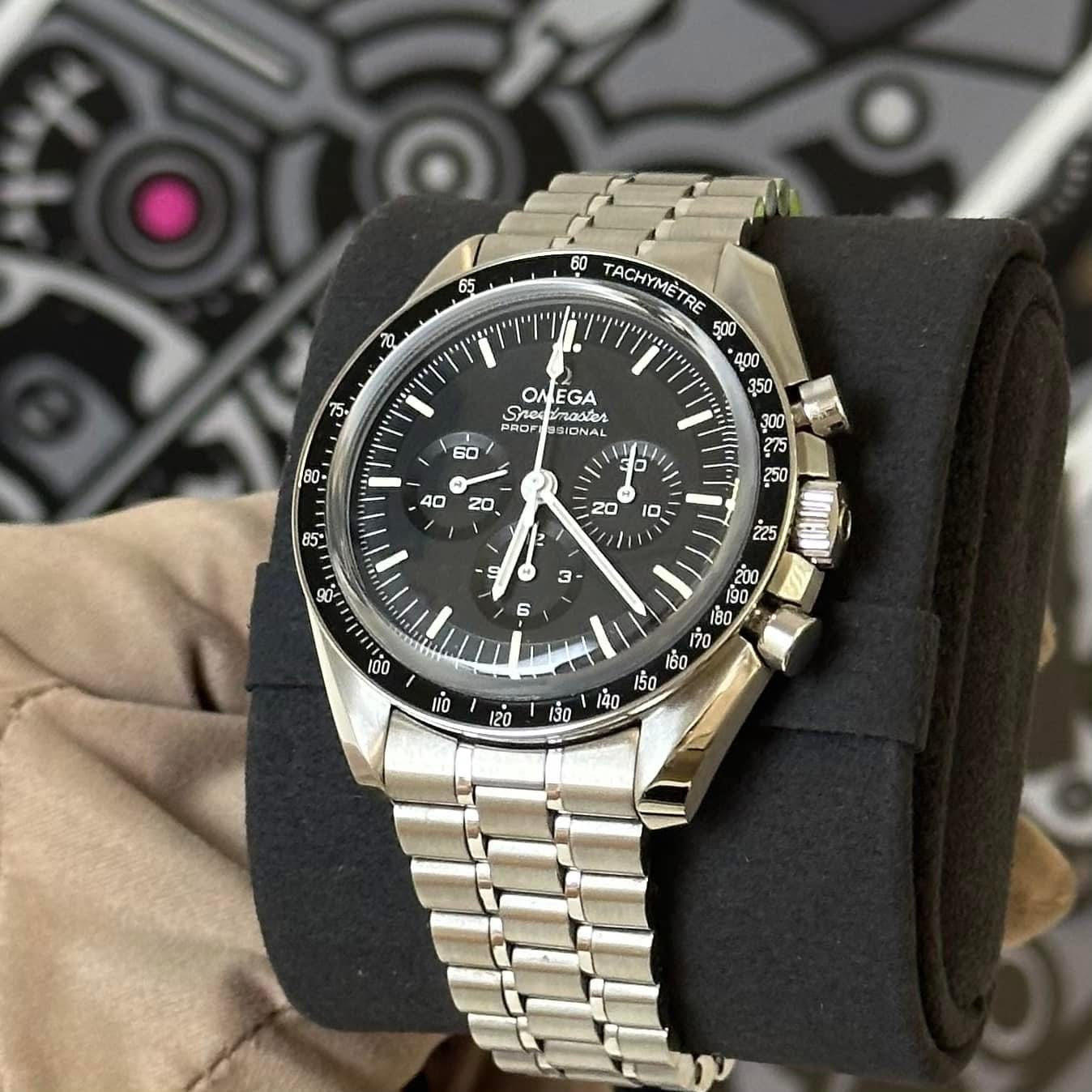 Omega Moonwatch Speedmaster Sapphire 310.30.42.50.01.002