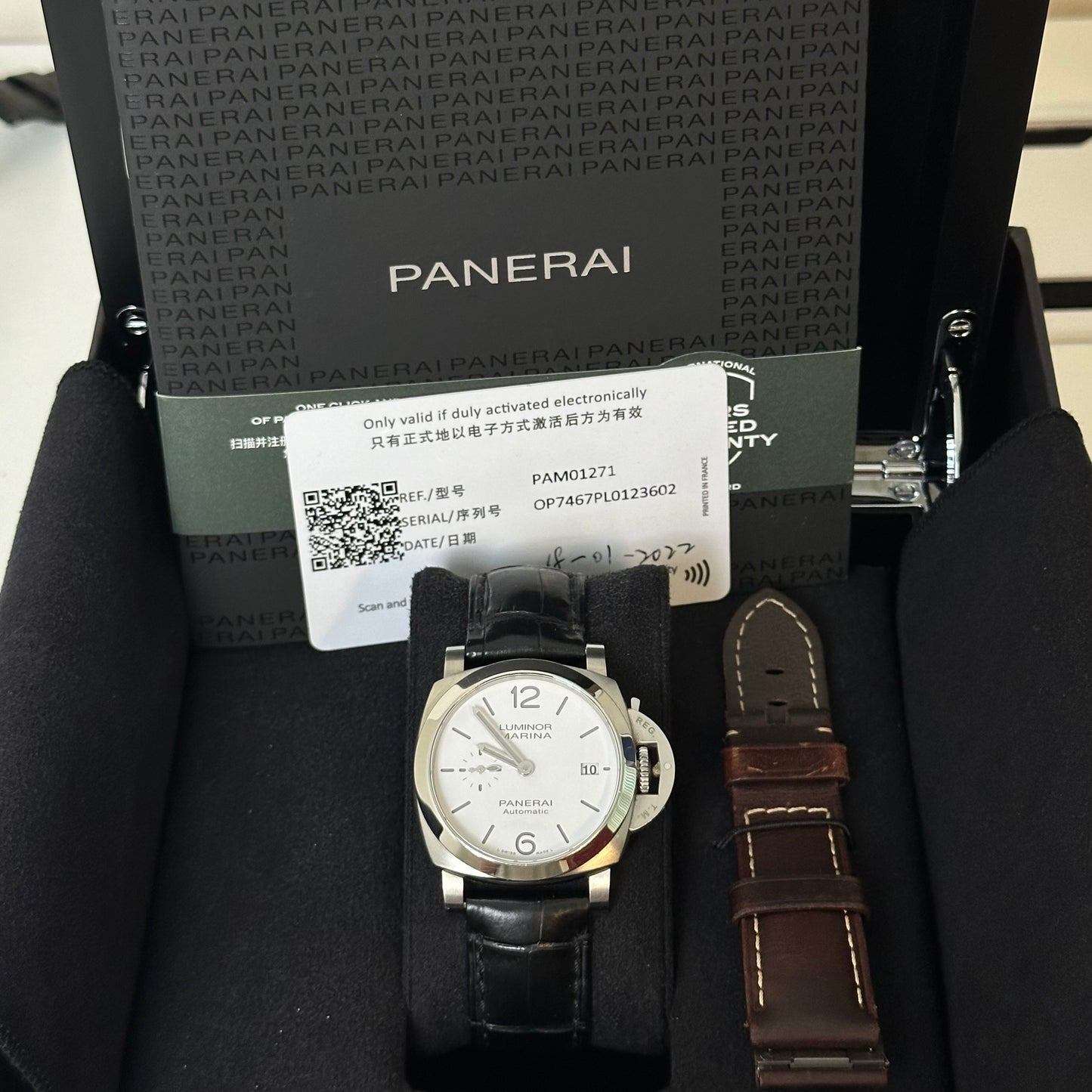 Panerai Luminor Quaranta PAM01271