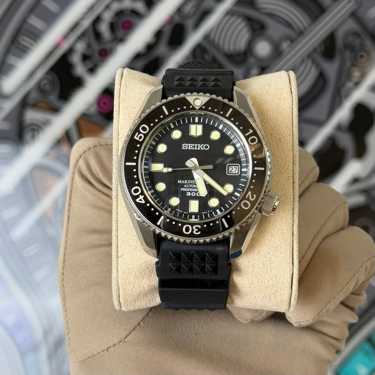 Seiko Marinemaster 300 SBDX001