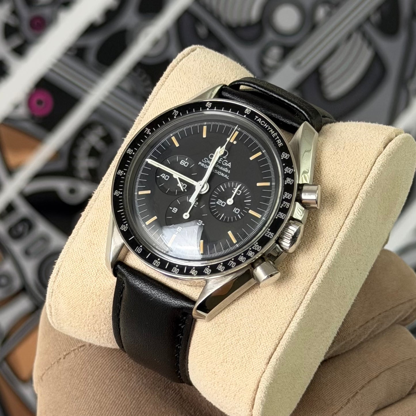 Omega Speedmaster Moonwatch Chronograph 3870.50.01