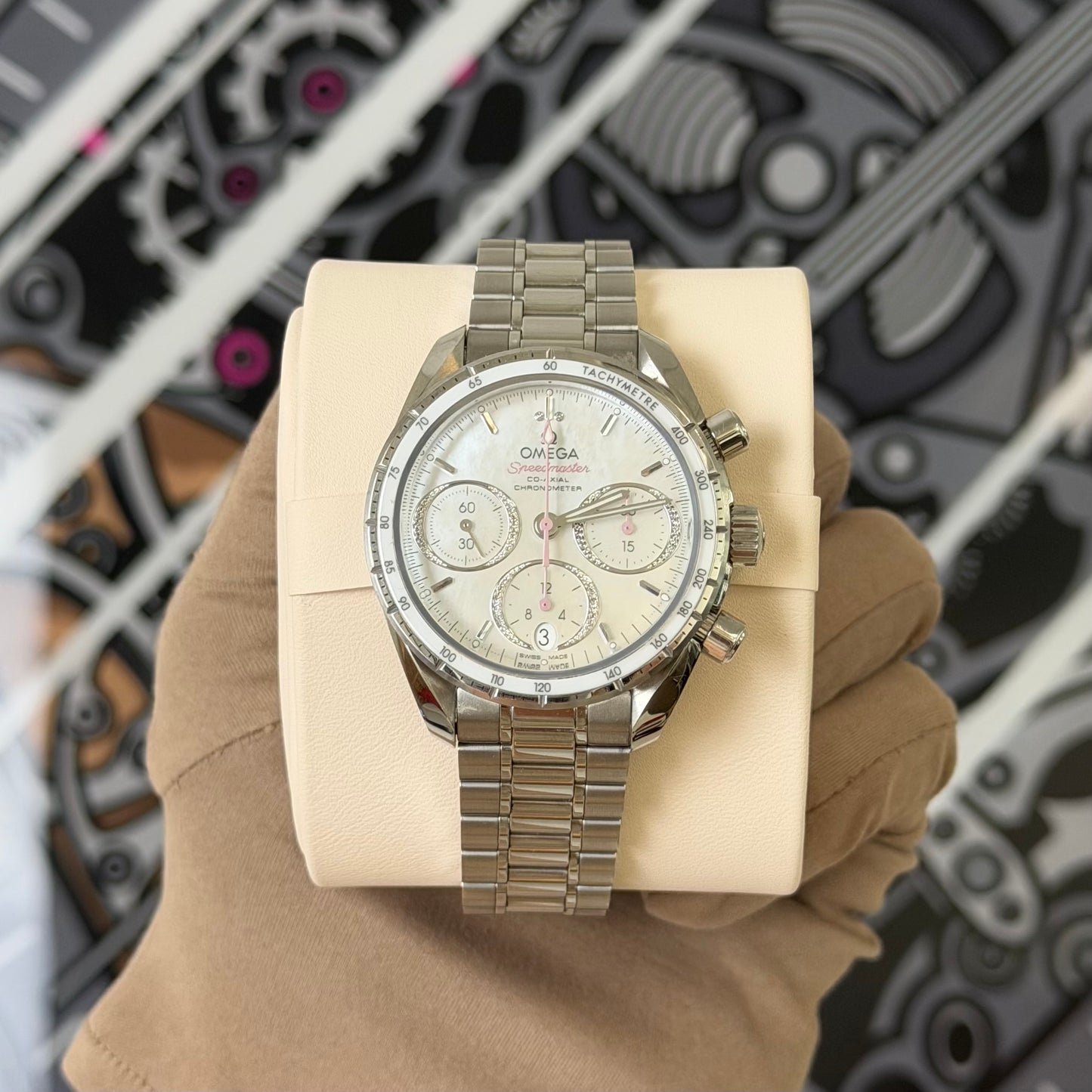 Omega Speedmaster Mother of Pearl Dial 324.30.38.50.55.001