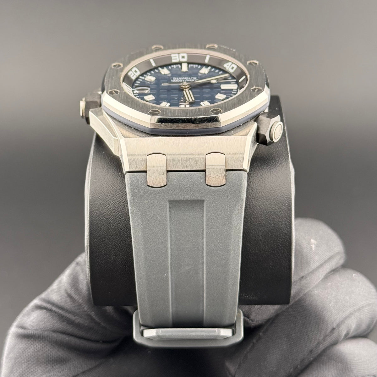 Audemars Piguet Royal Oak Offshore Diver 15720ST.OO.A027CA.01