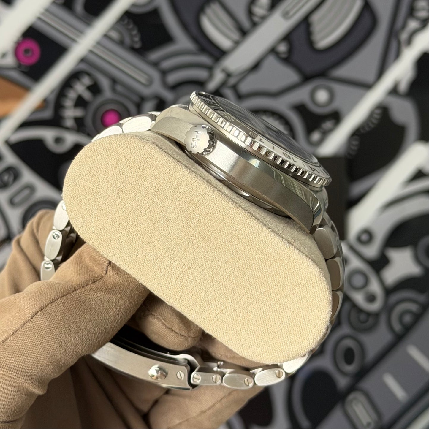 Omega Seamaster GMT Oreo 215.30.44.22.01.001