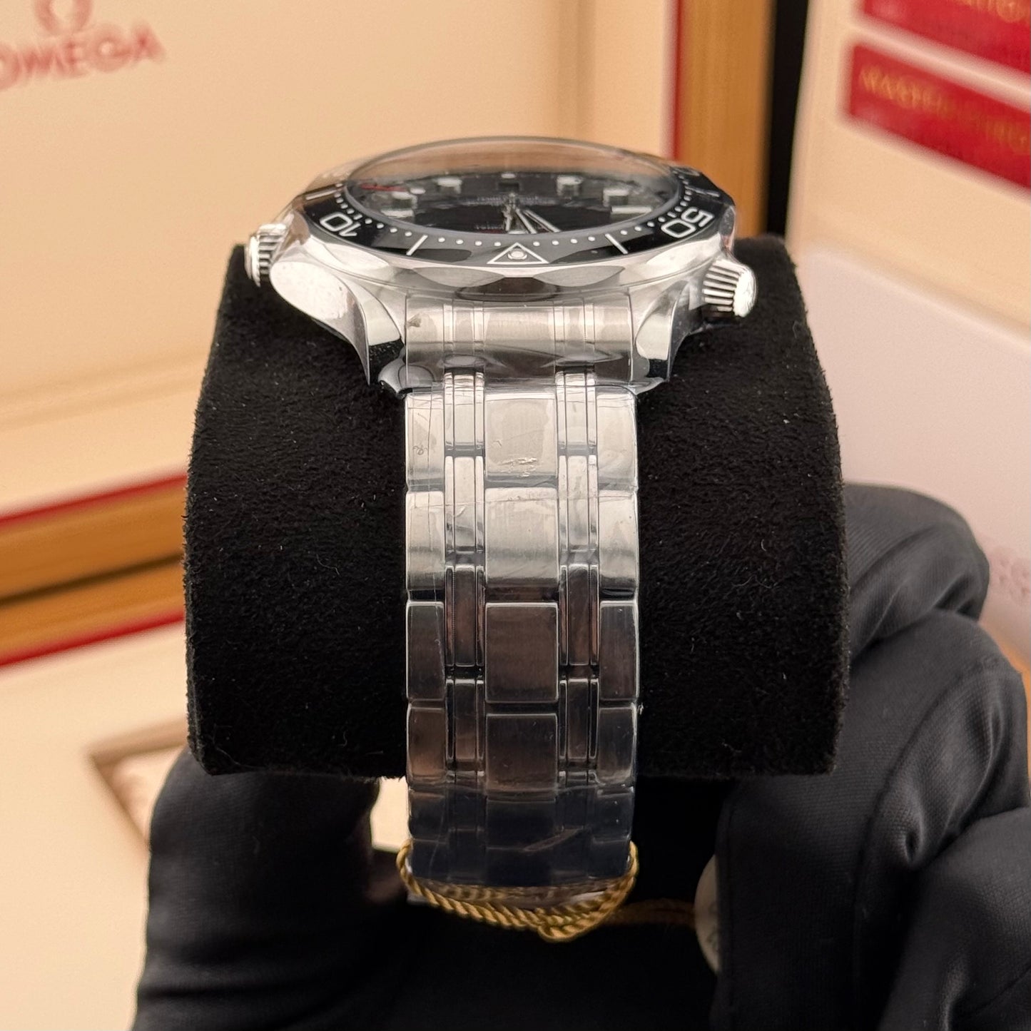NEW Omega Seamaster Diver 300m Black 210.30.42.20.01.001