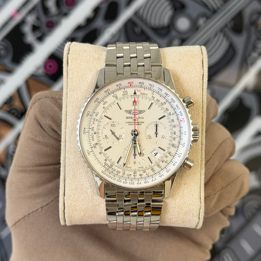Breitling Navitimer 01 Limited Edition (339/2000) AB0123