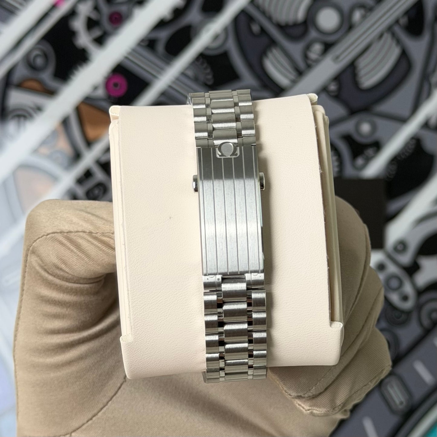 Omega Speedmaster Moonphase Meteorite 304.30.43.52.01.001
