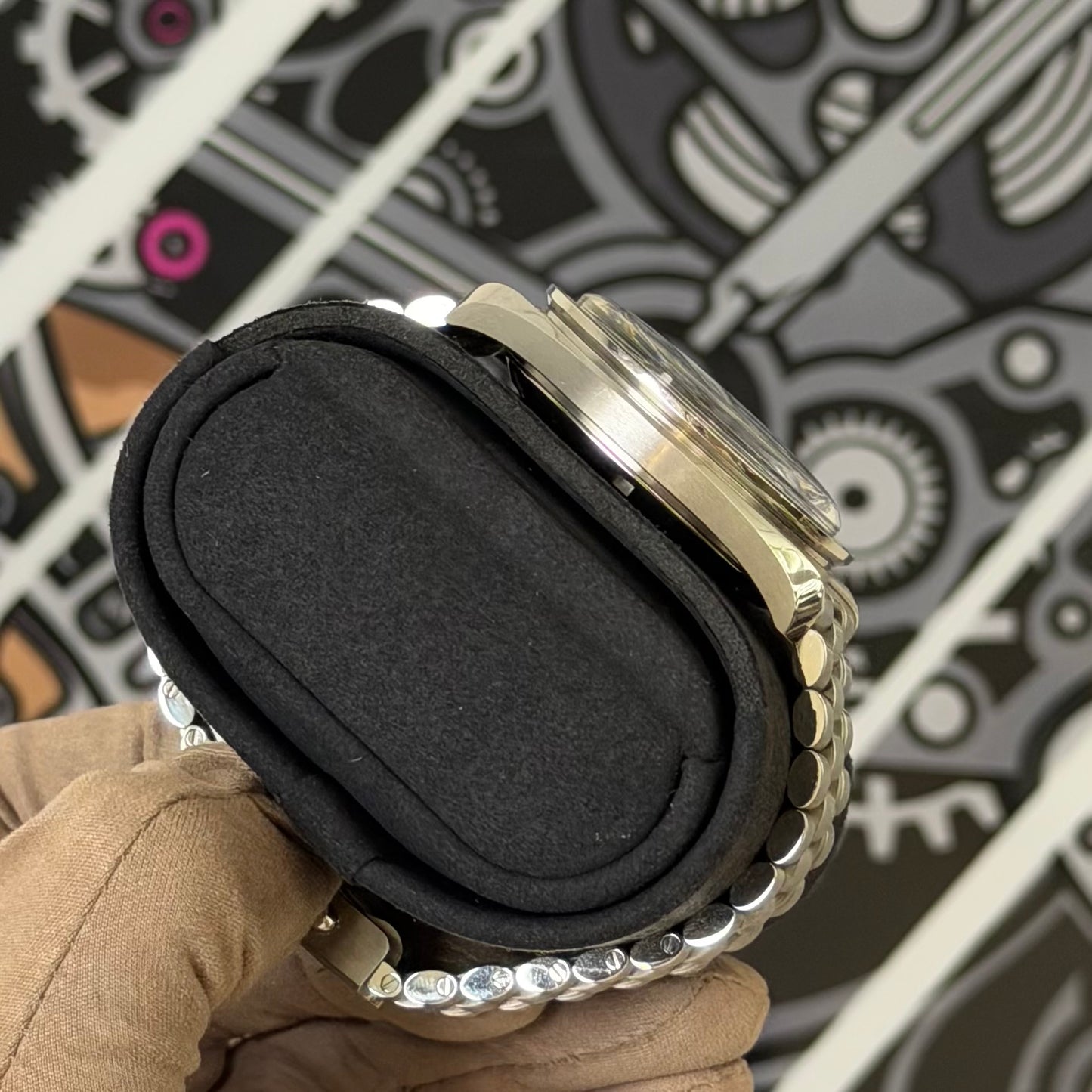 Omega Speedmaster Moonwatch Hesalite 310.30.42.50.01.001