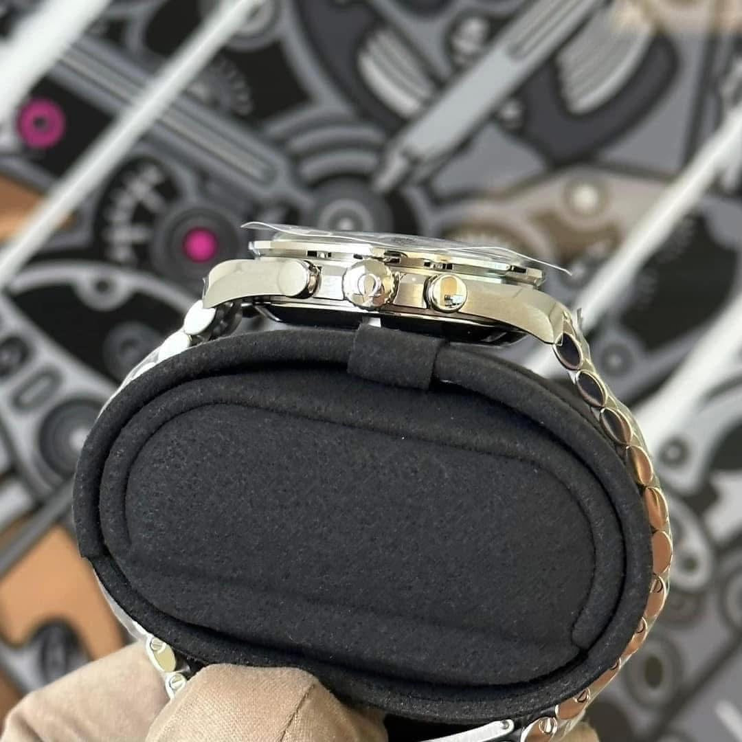 NEW Omega Moonwatch Hesalite 310.30.42.50.01.001