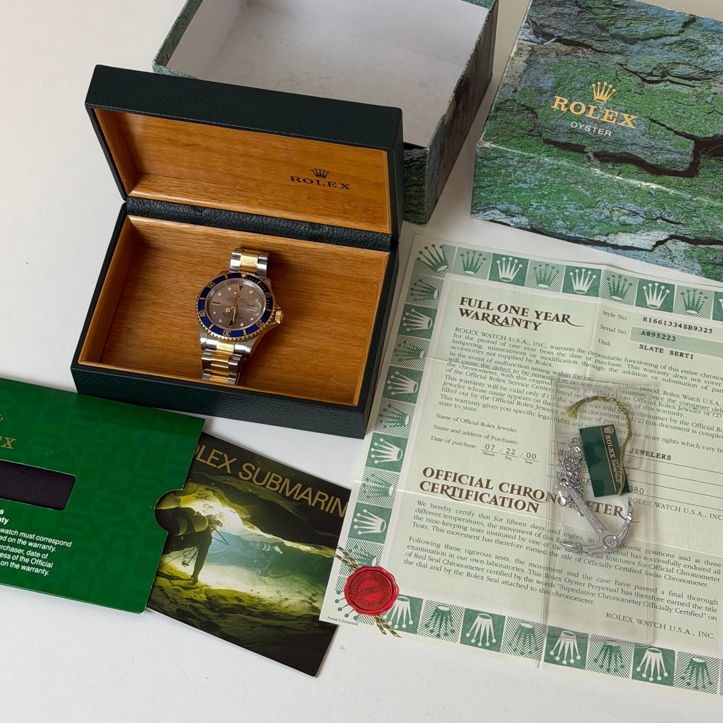 Rolex Submariner Bluesy Serti Dial 16613