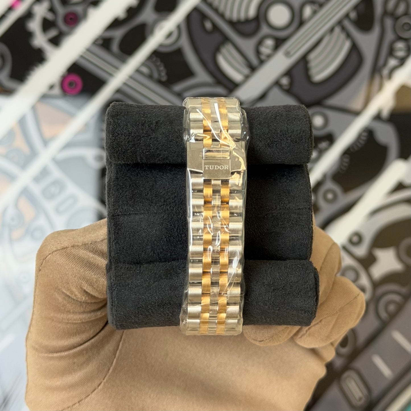 NEW Tudor Black Bay 32 79583