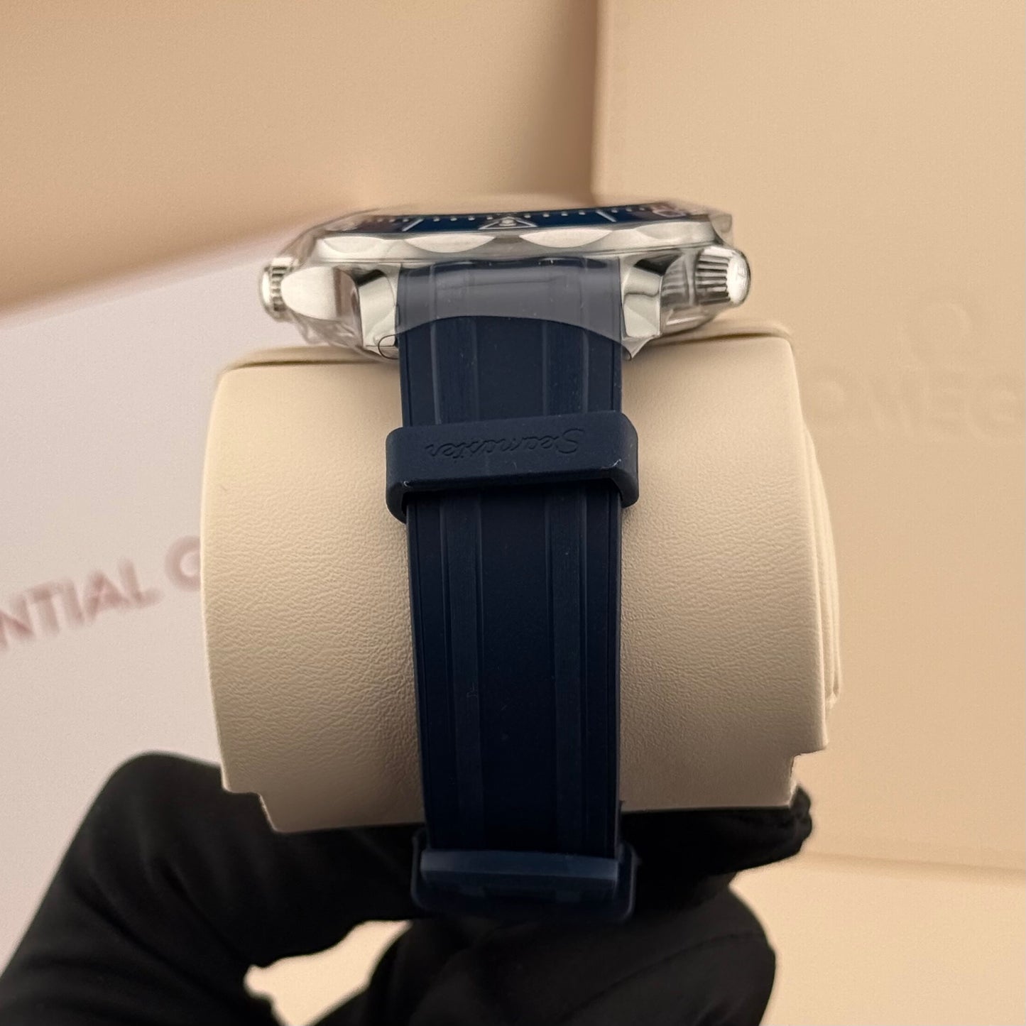 NEW Omega Seamaster Diver 300m Blue Rubber 210.32.42.20.03.001