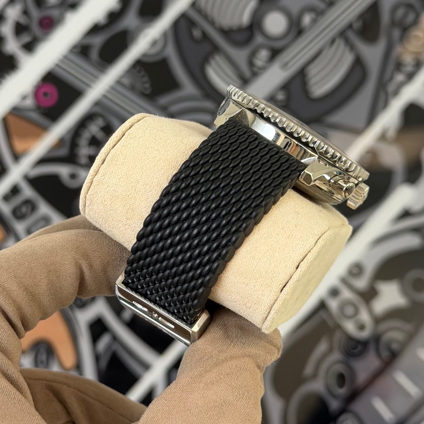 Breitling Navitimer 01 Limited Edition (1195/2000) AB0123