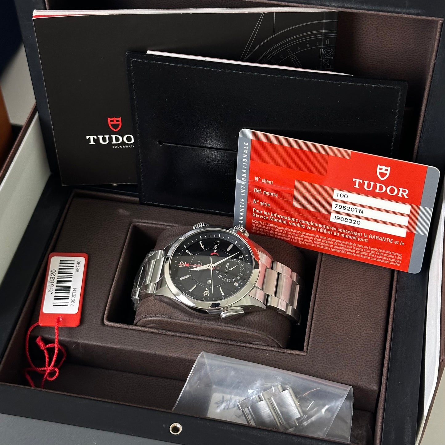 Tudor Heritage Advisor Black 79620