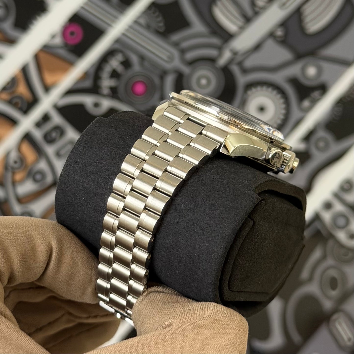 Omega Speedmaster Moonwatch Hesalite 310.30.42.50.01.001