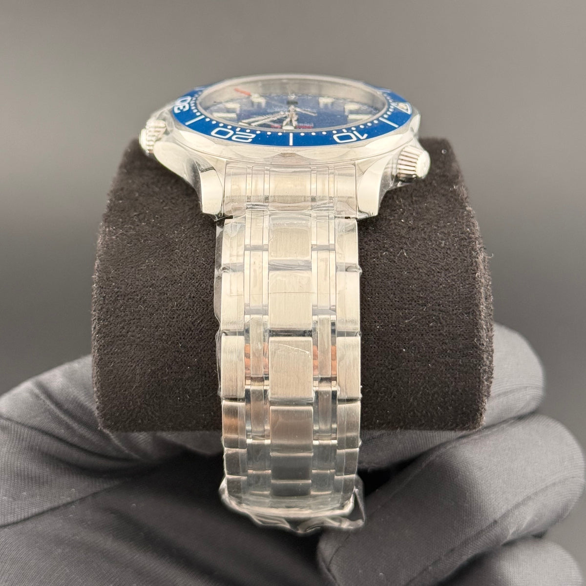 NEW Omega Seamaster Diver 300m Blue 210.30.42.20.03.001