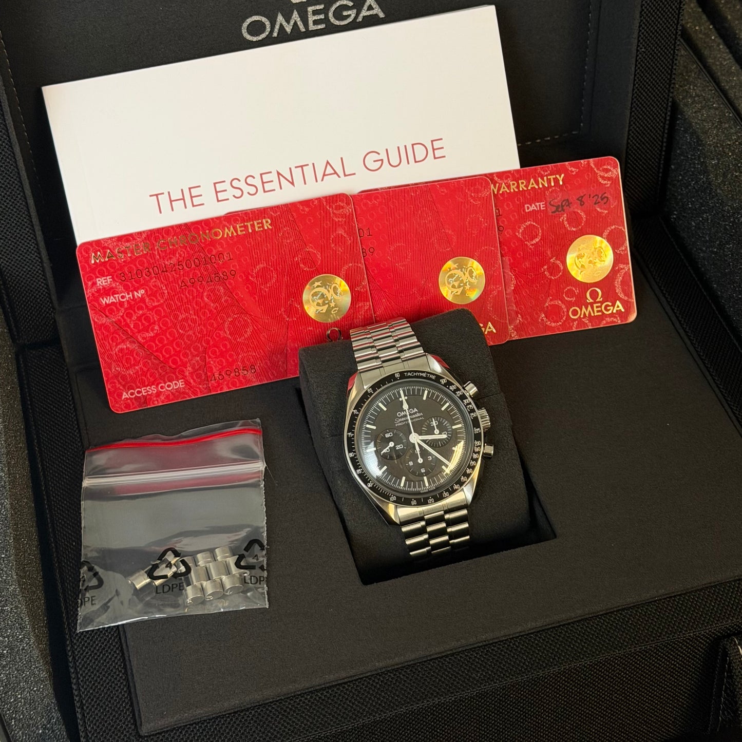 Omega Speedmaster Moonwatch Hesalite 310.30.42.50.01.001