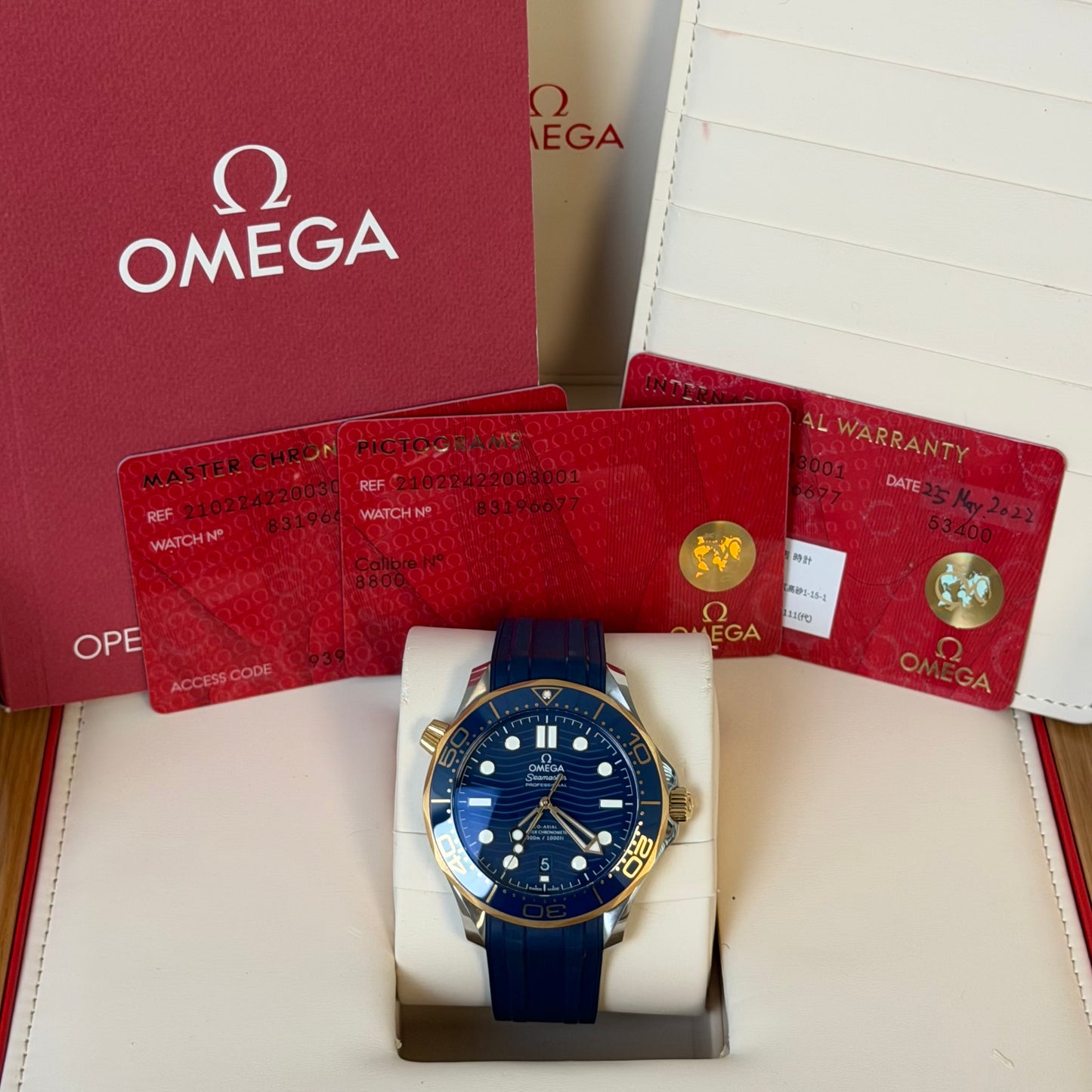 Omega Seamaster Diver Yellow Gold 210.22.42.20.03.001