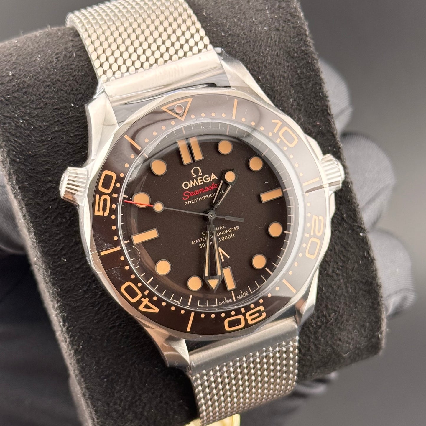 NEW Omega Seamaster Diver 300m James Bond 007 “No Time To Die” 210.90.42.20.01.001