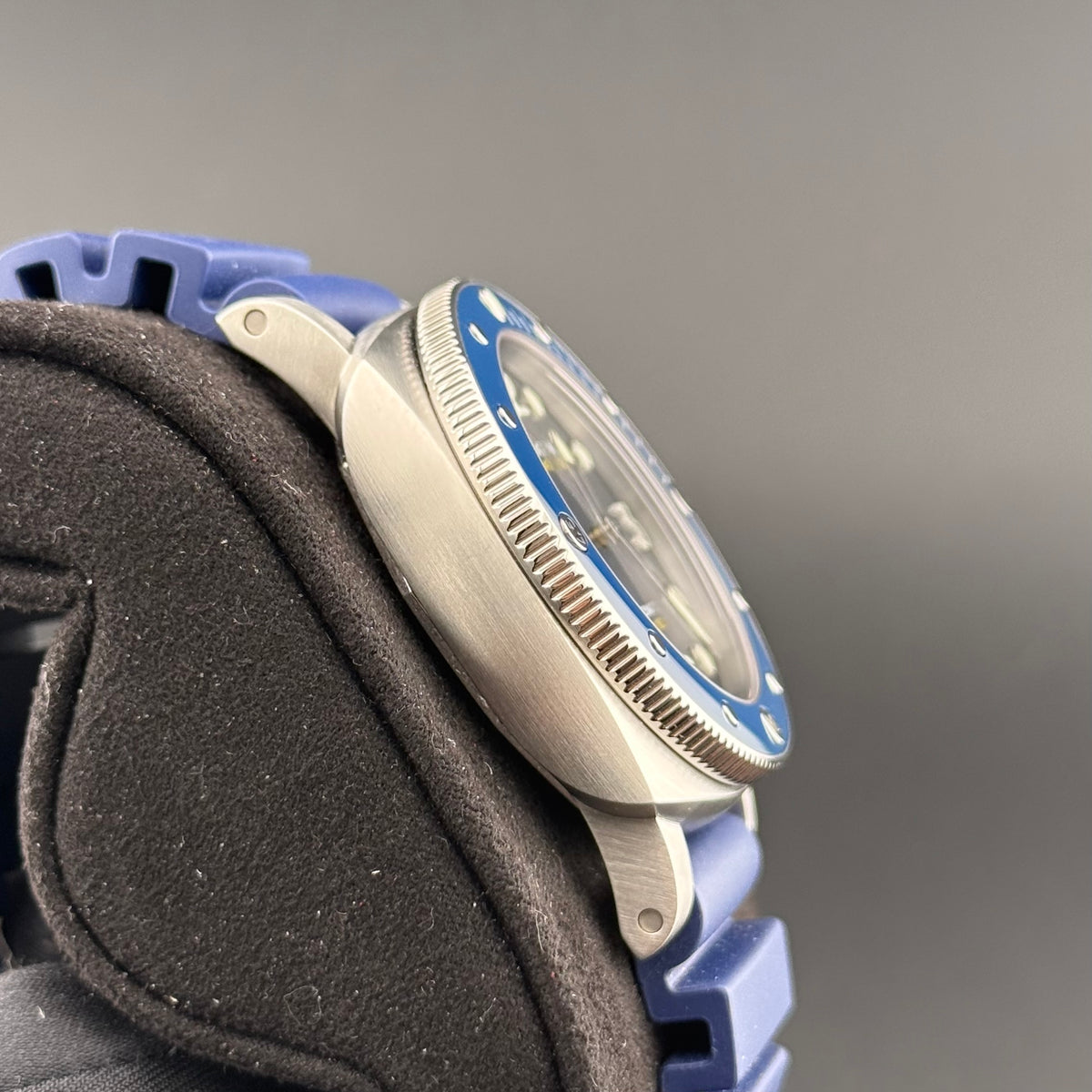 NEW Panerai Submersible Mike Horn  PAM01676