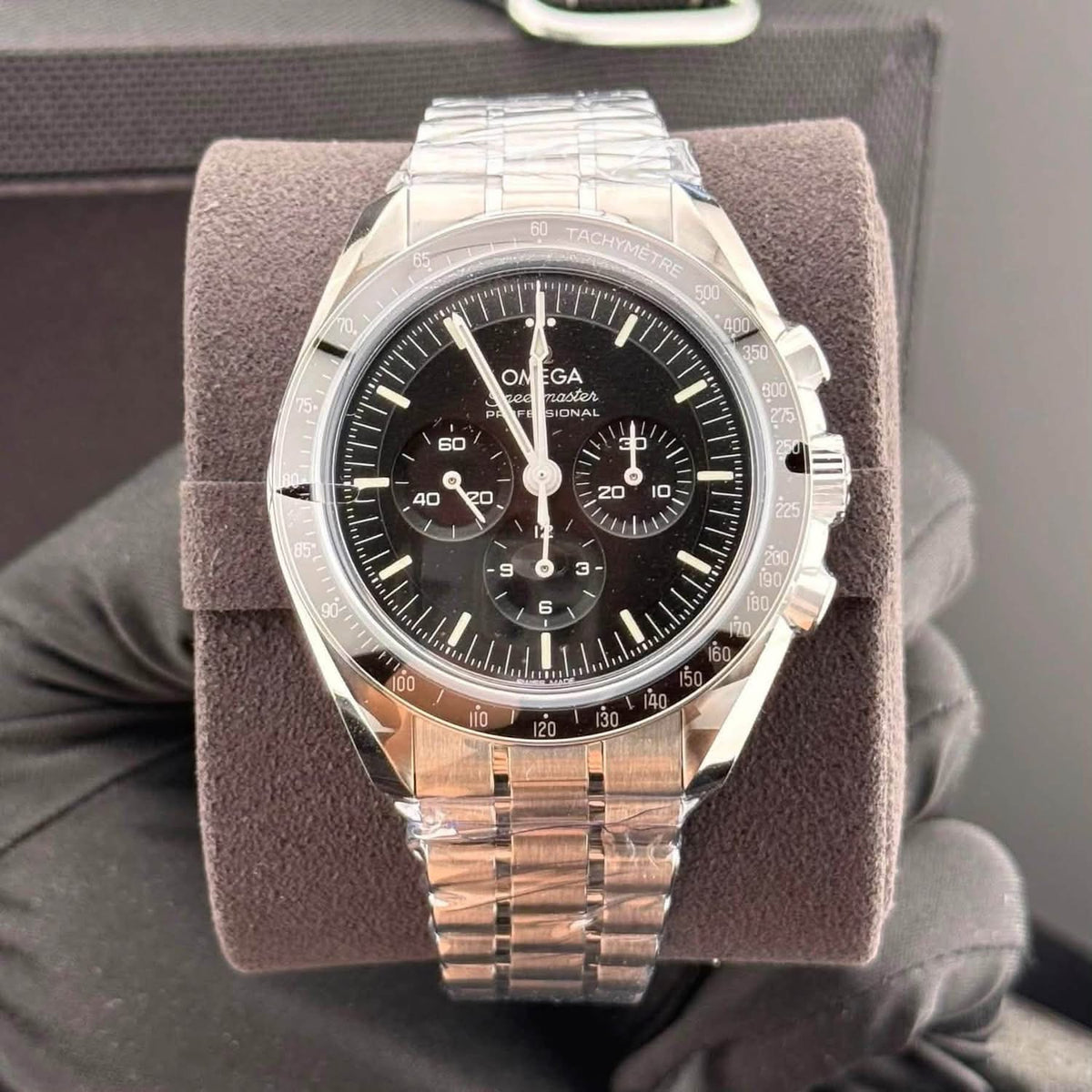 NEW Omega Speedmaster Professional Moonwatch Sapphire 310.30.42.50.01.002