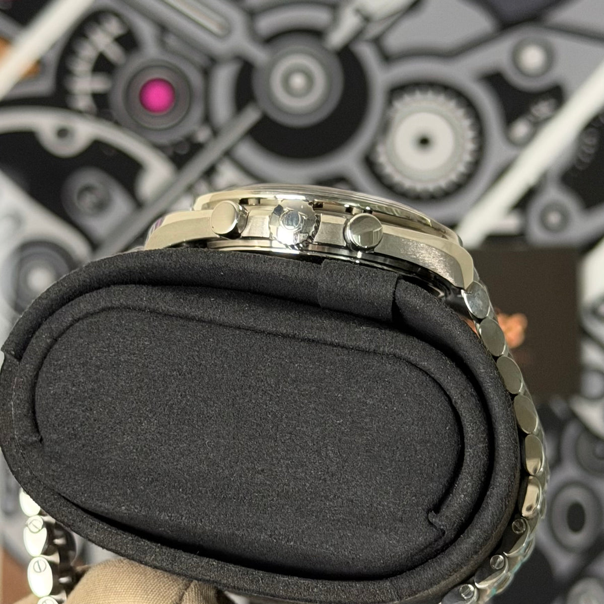Omega Sapphire Moonwatch 310.30.42.50.01.002