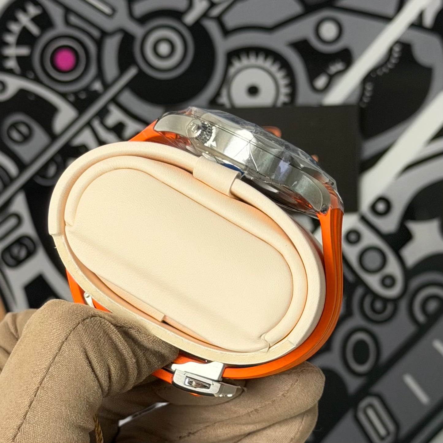 NEW Omega SeaMaster Diver Orange Rubber 210.32.42.20.01.006