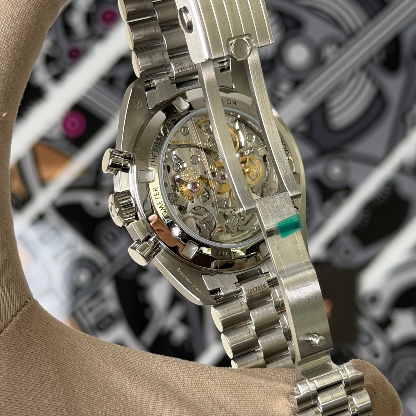 NEW Omega White Speedmaster Moonwatch 310.30.42.50.04.001