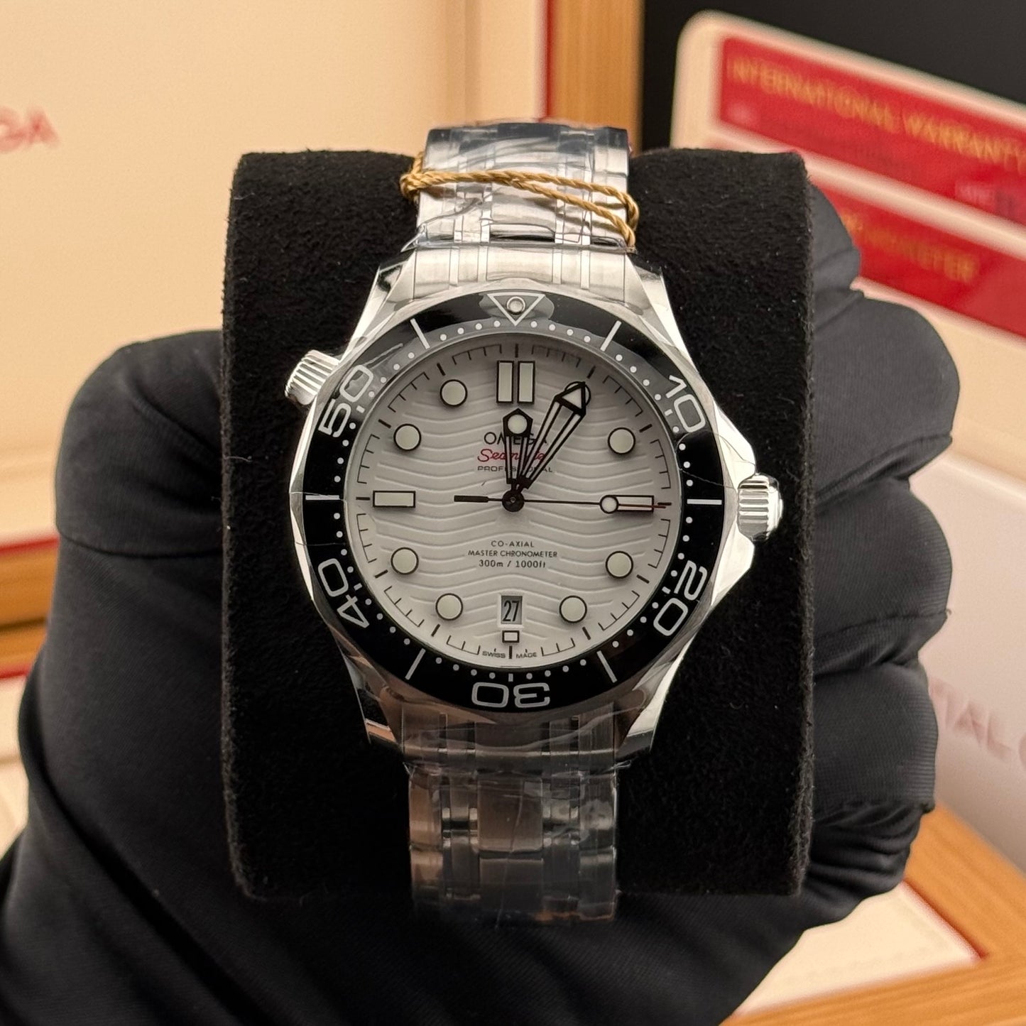 NEW Omega Seamaster Diver 300m White 210.30.42.20.04.001