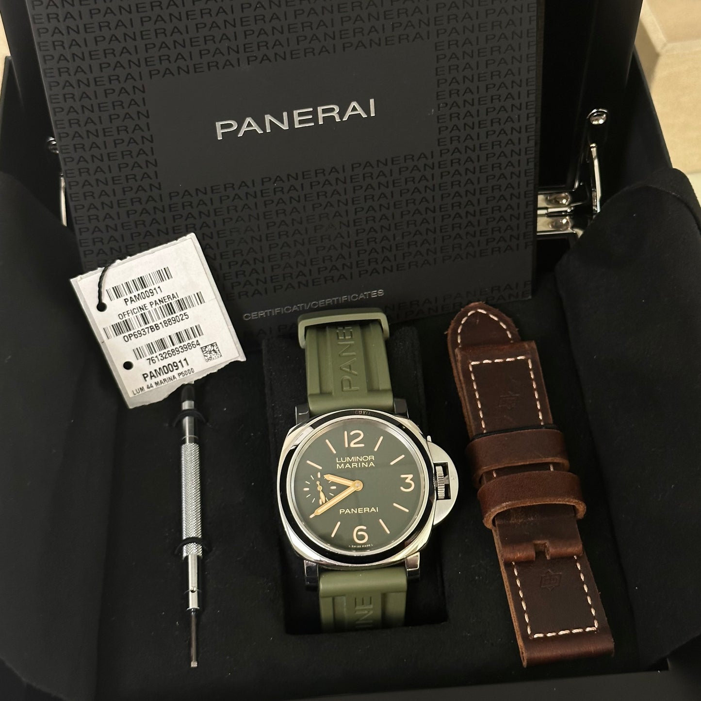 Panerai Luminor Marina 8 Days “Last One for Paneristi” PAM00911