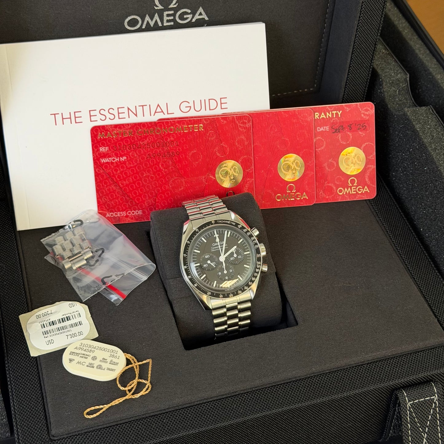 Omega Speedmaster Moonwatch Hesalite 310.30.42.50.01.001